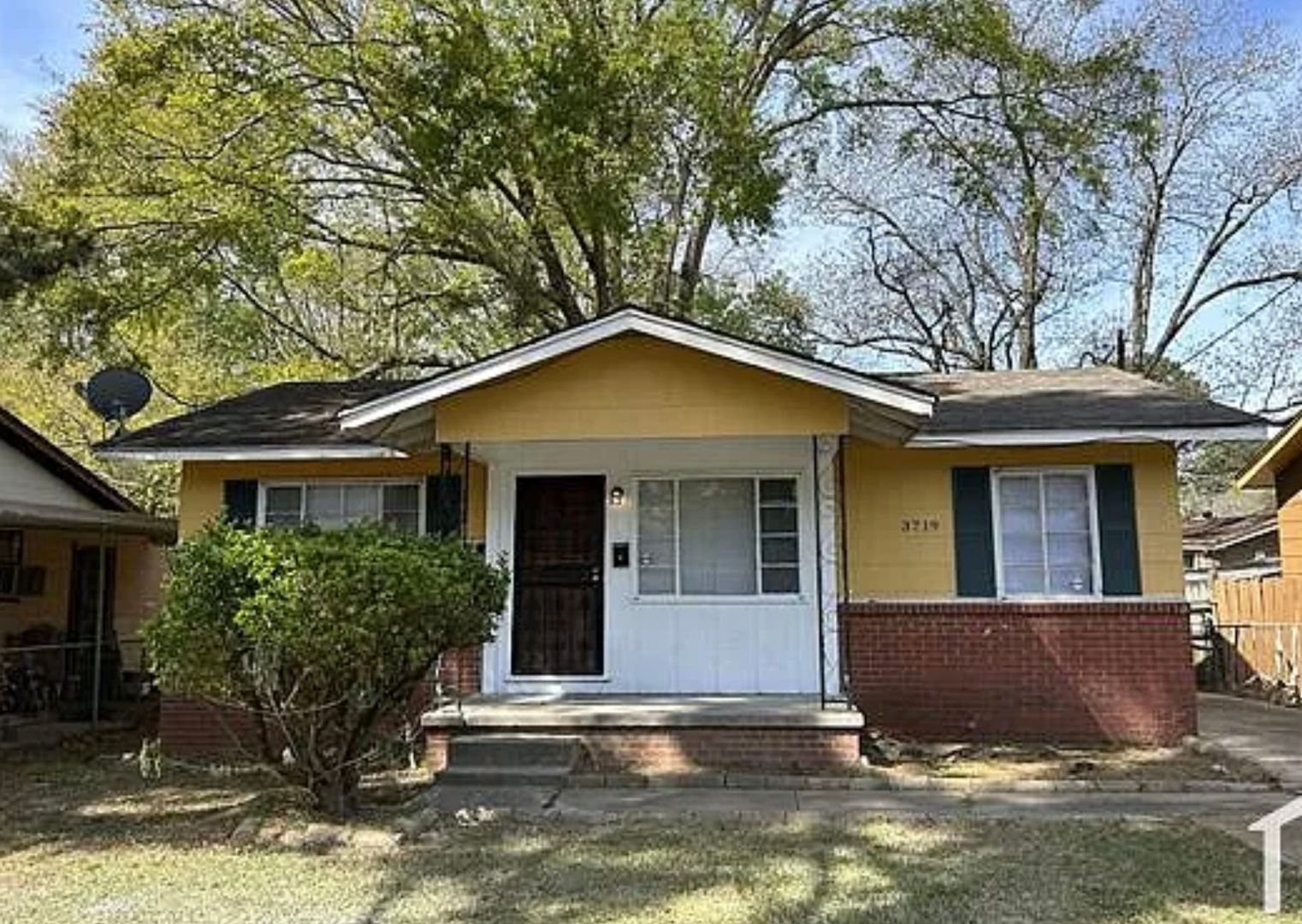 Jackson House: 3719 Main Street