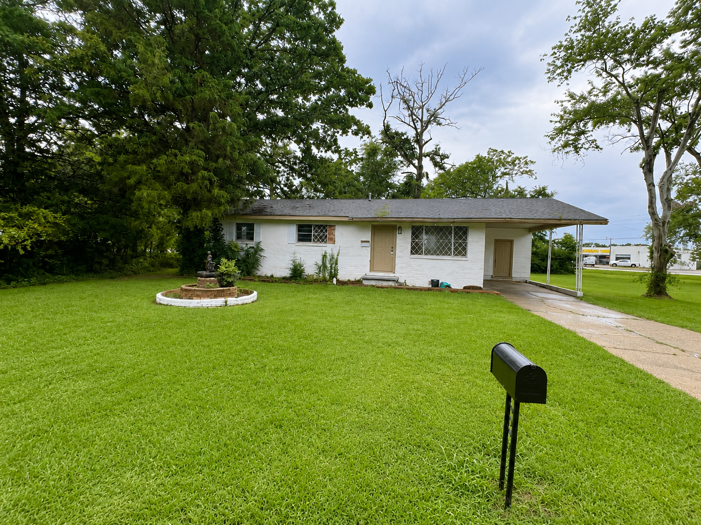 Pearl House: 218 Reynolds Street