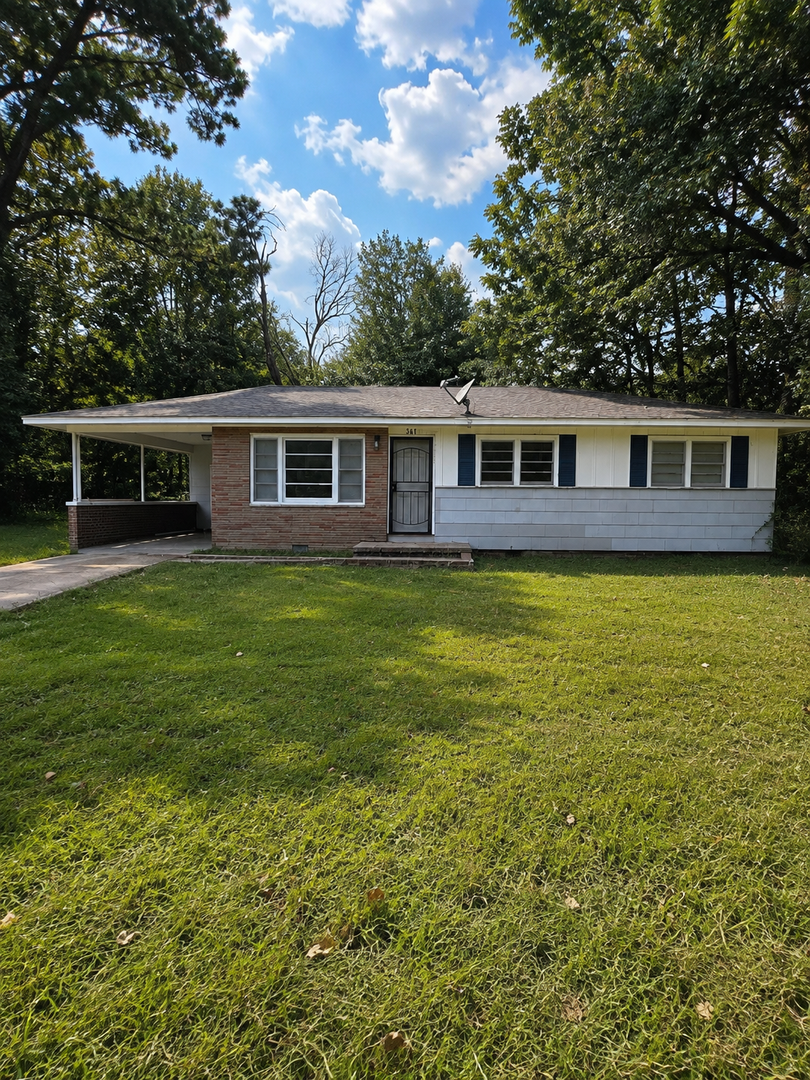 Jackson House: 368 Leron Avenue