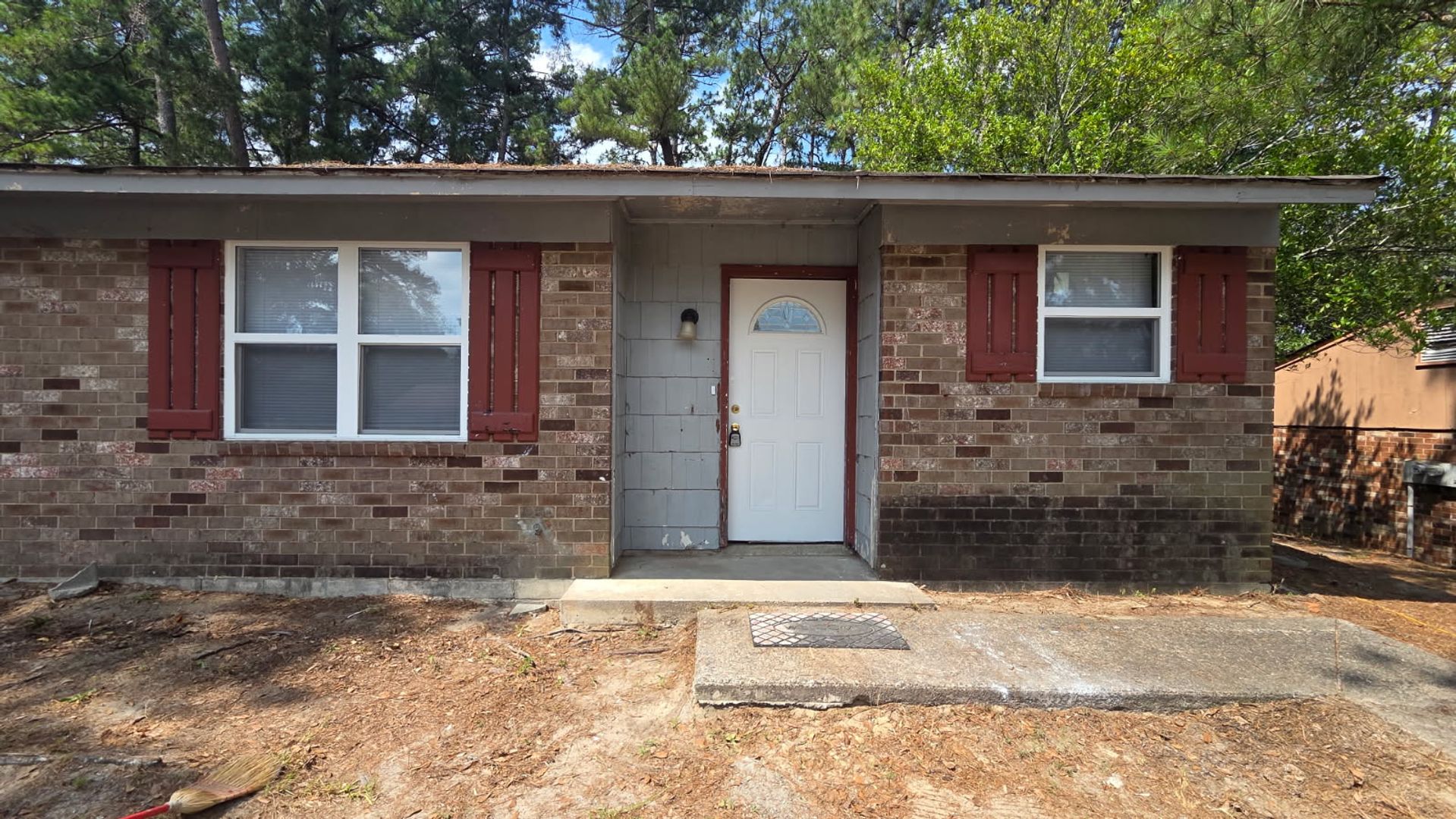 Augusta House: 2873-B Glenn Hills Cir