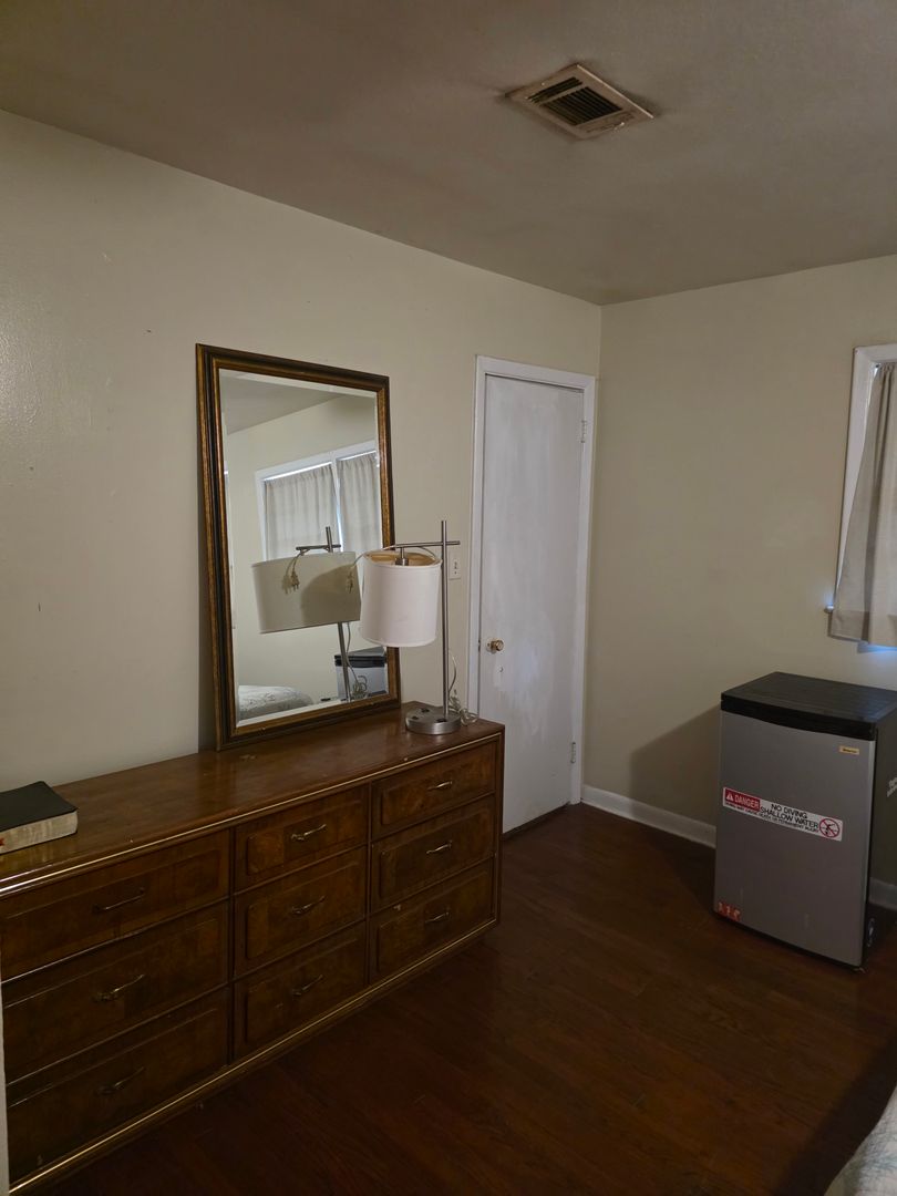 Augusta Apartment: 2521 Lyman Street
