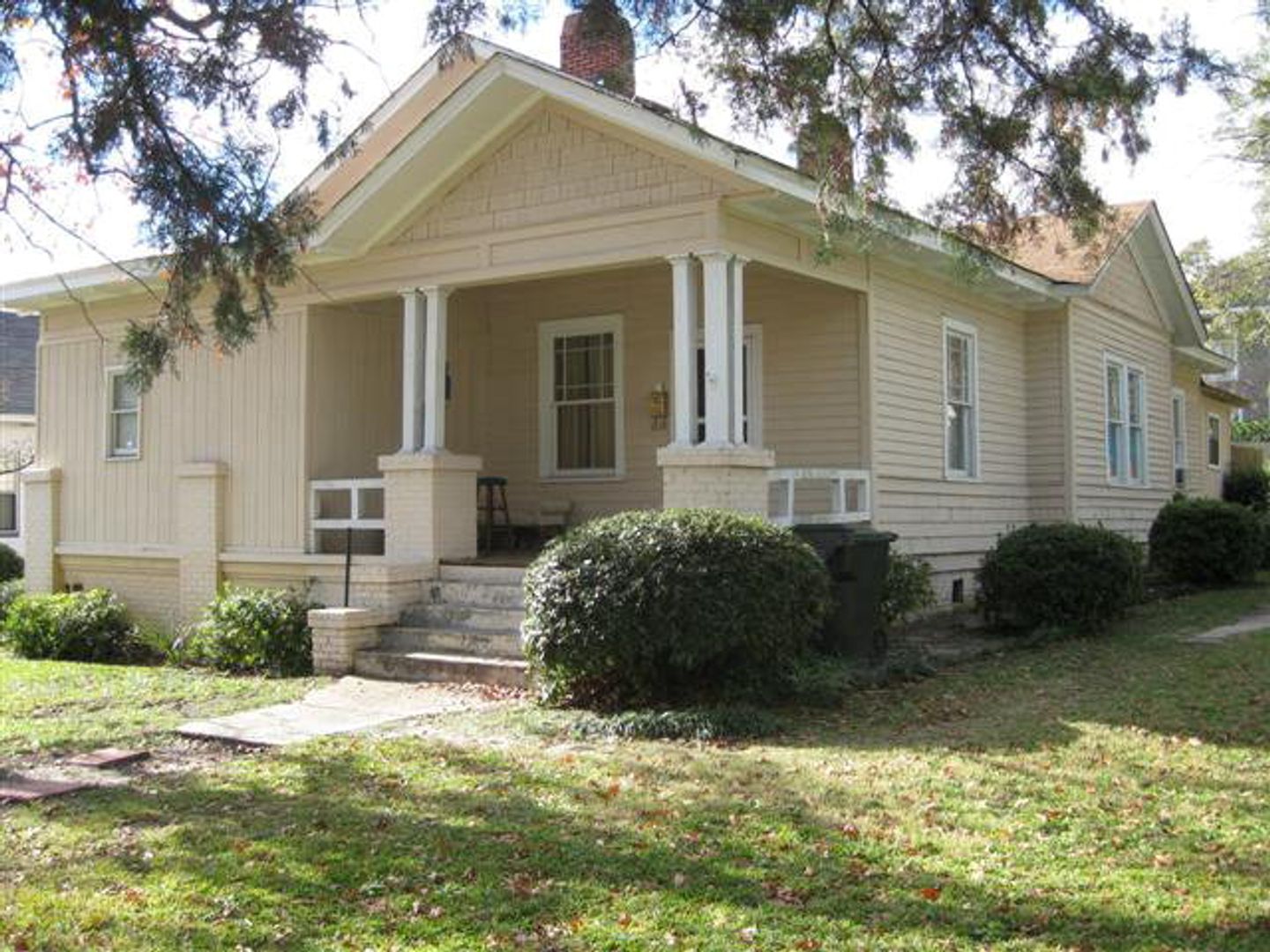 Augusta House: 1115-C Cobb Street