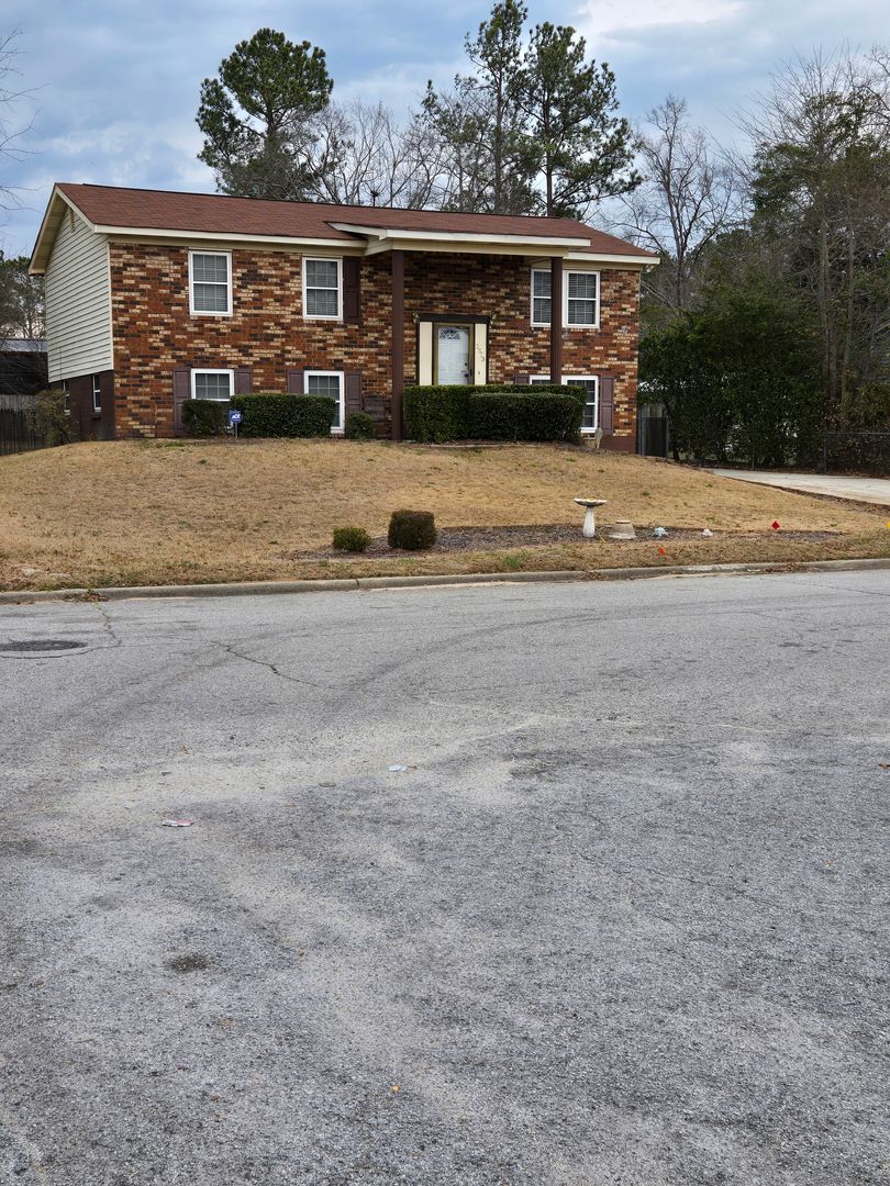 Hephzibah House: 2923 Celeste Drive