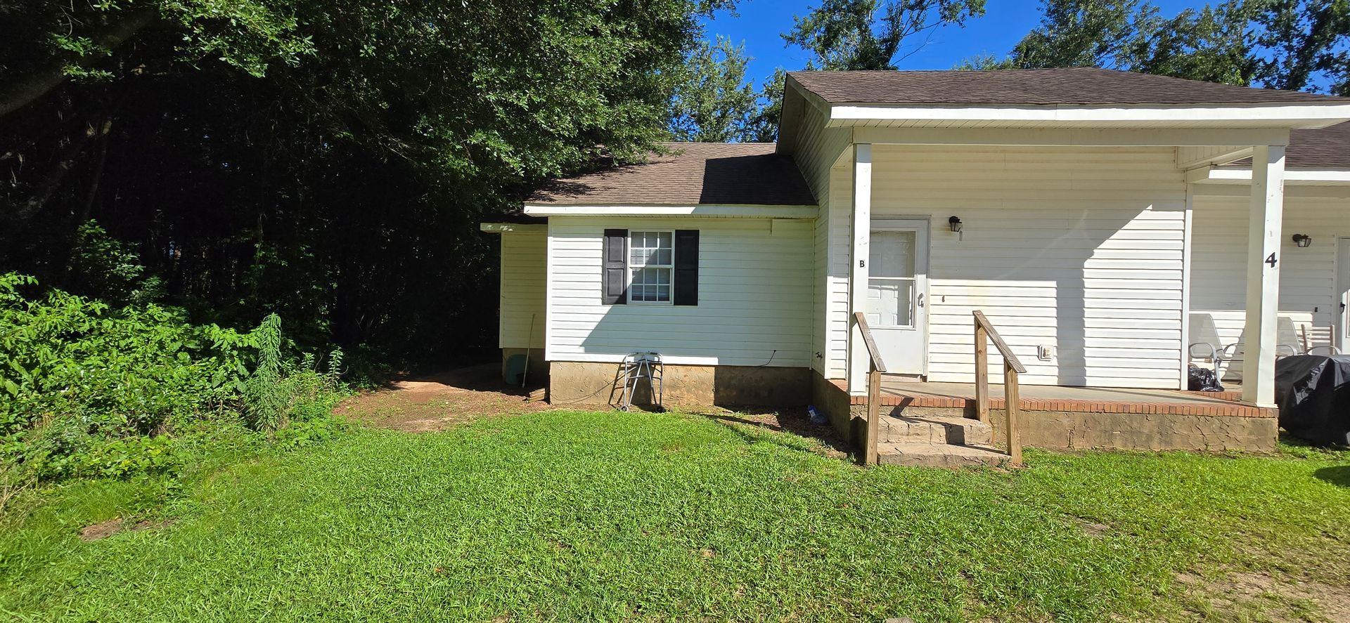 Jackson House: 803 Ruby Street