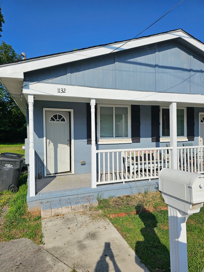 AUGUSTA House: 1132 9th Ave - Unit A