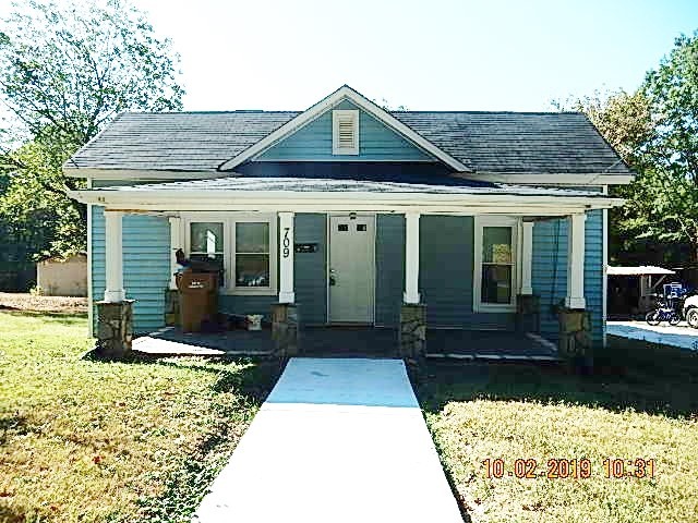 Lincolnton House: 709 West Main Street Ext.