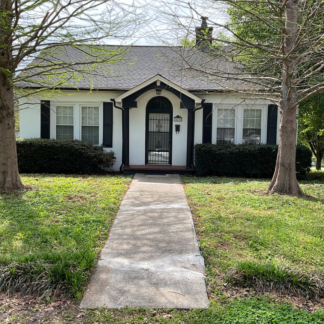 LINCOLNTON House: BONVIEW AVENUE, 523