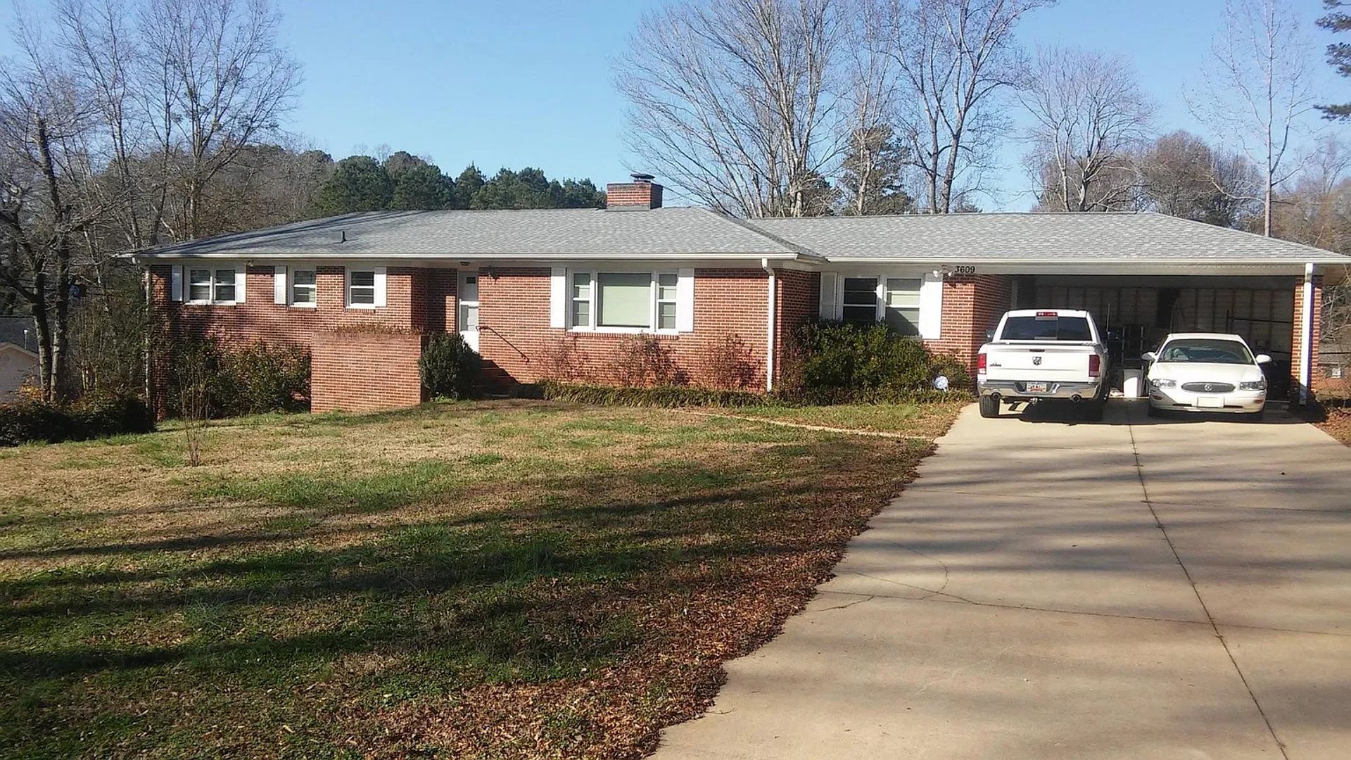 Spartanburg House: 3609 Sherwood Dr.