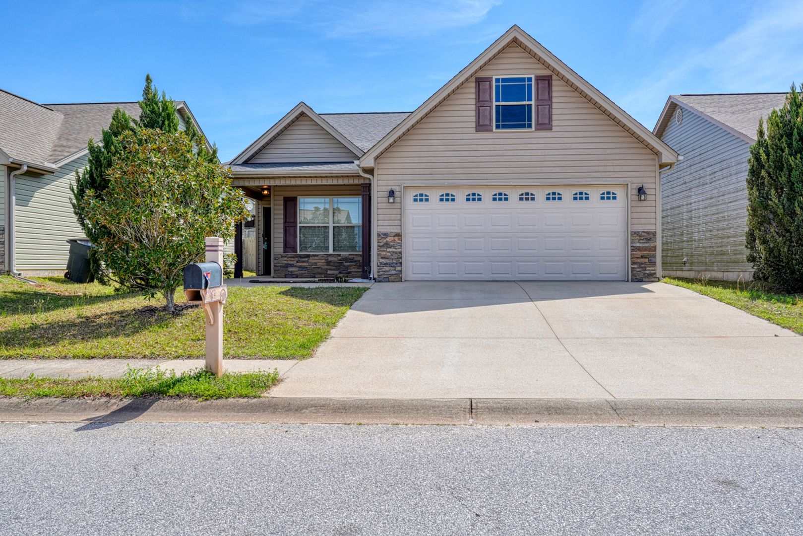 Boiling Springs House: 707 Bankston Dr