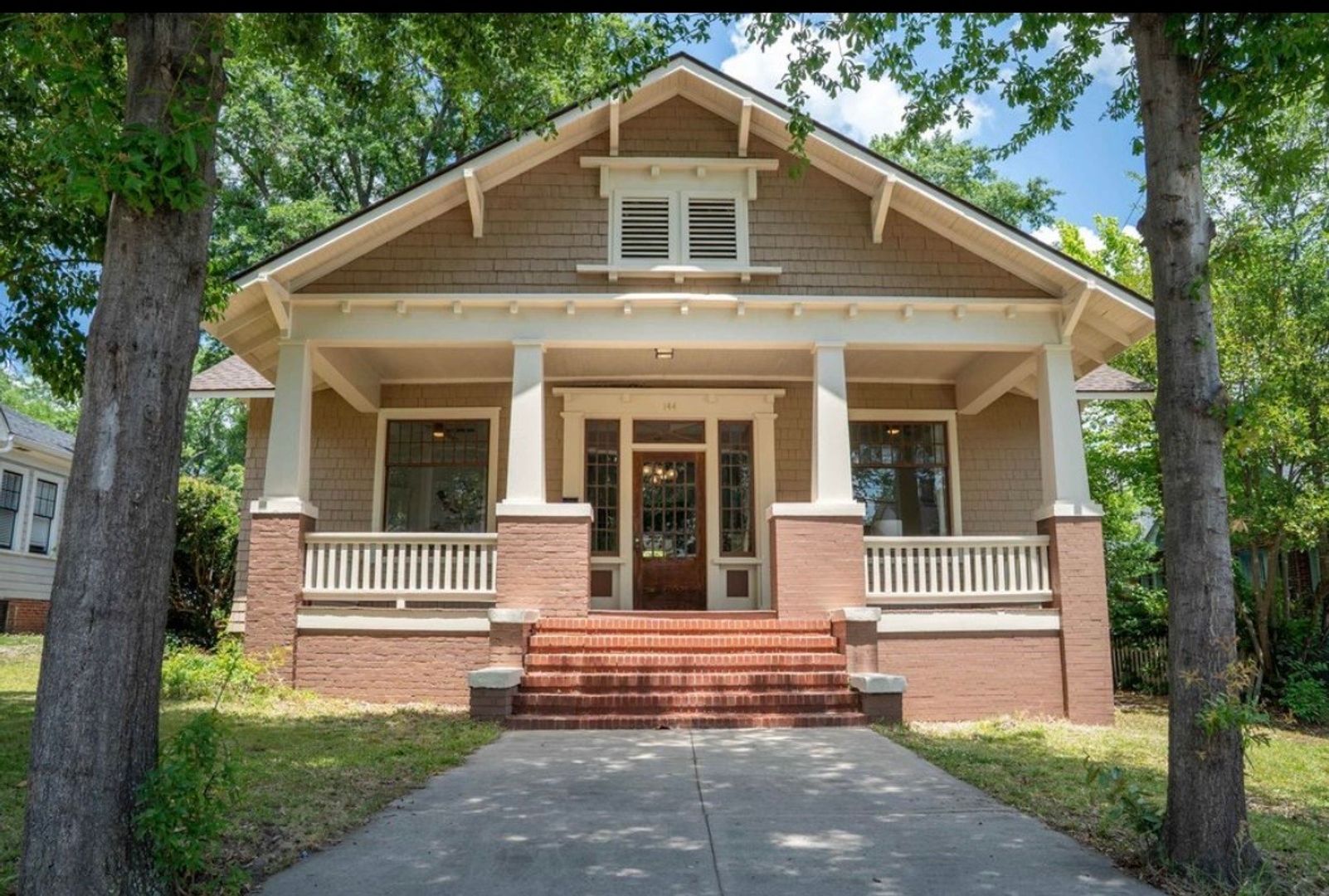 Spartanburg House: 144 W. Hampton Ave