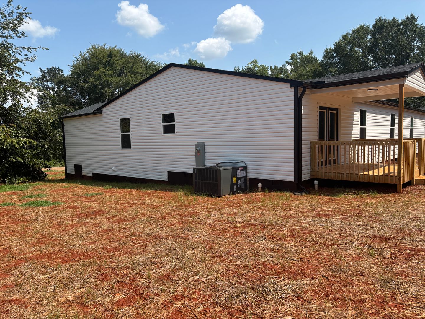 Wellford Townhome: 229 Old Landfill Rd.