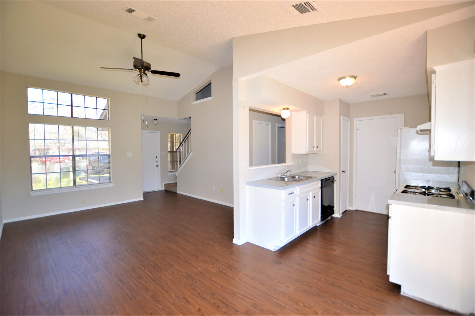 Round Rock Apartment: Hillside at Brushy Creek