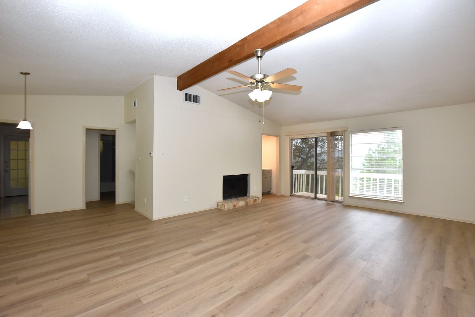 Austin Apartment: 1905A Toro Canyon Road