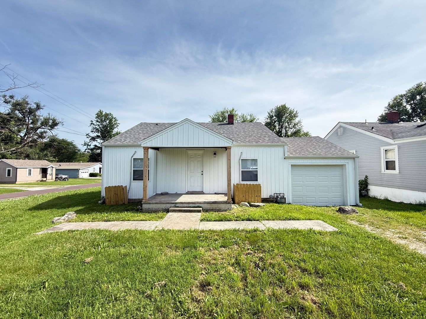 Springfield House: 2602 W College