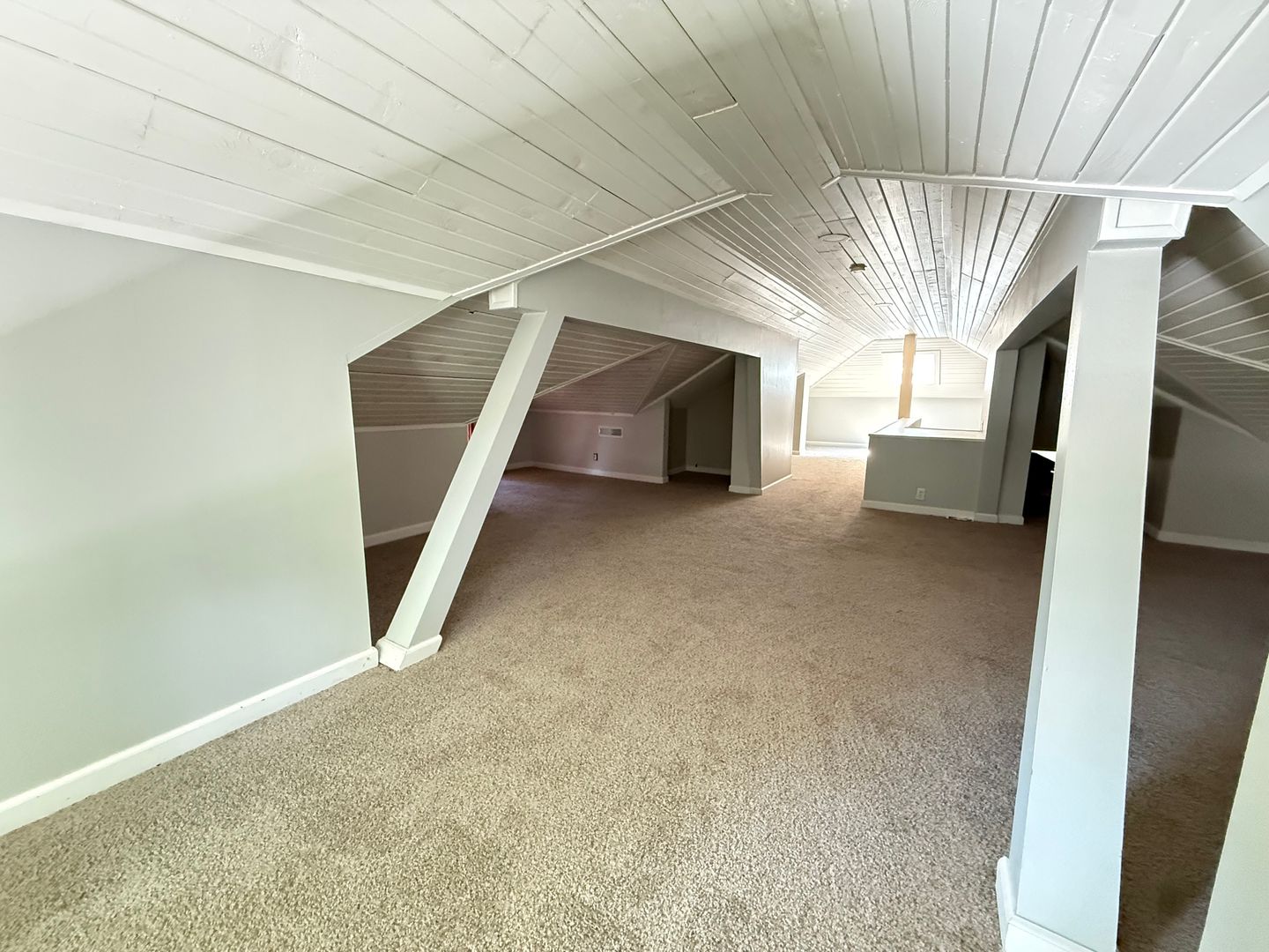 1038 S Fremont Ave 25 of 29