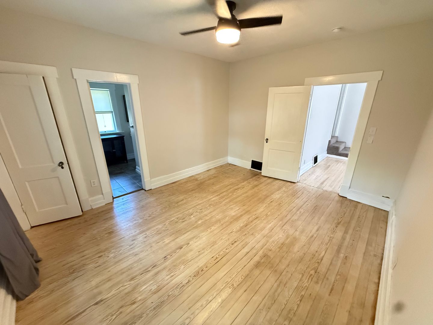 1038 S Fremont Ave 18 of 29