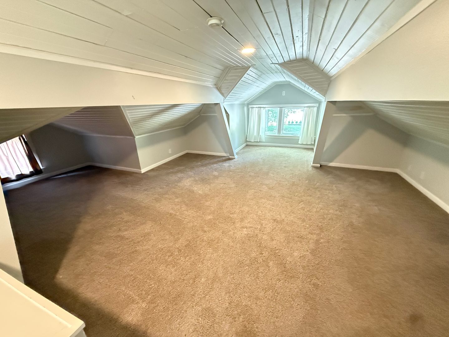 1038 S Fremont Ave 28 of 29