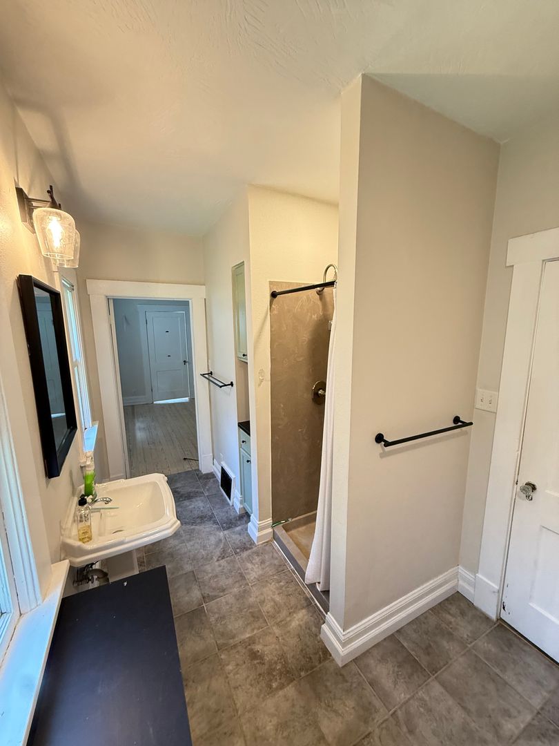 1038 S Fremont Ave 23 of 29