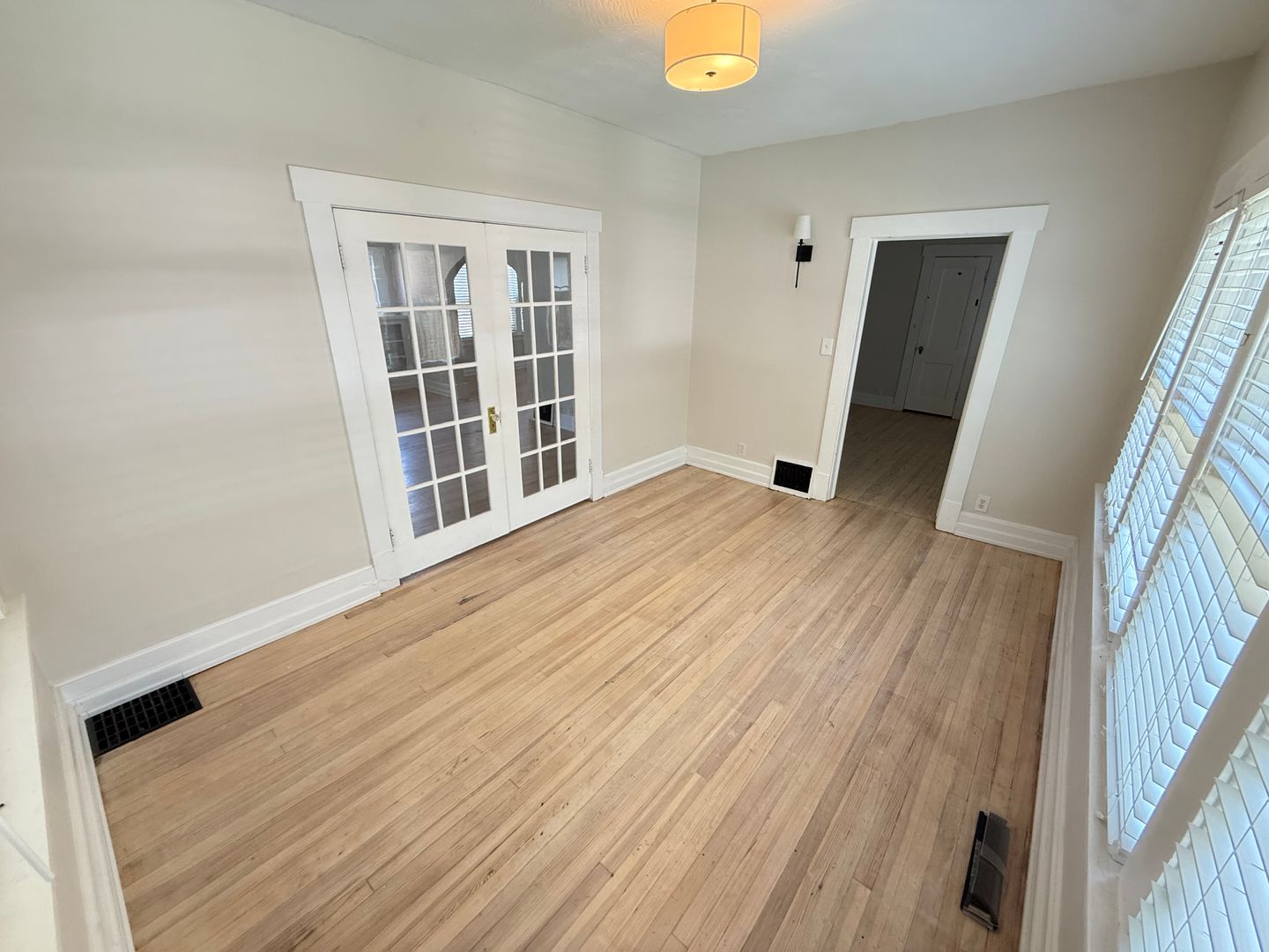 1038 S Fremont Ave 10 of 12