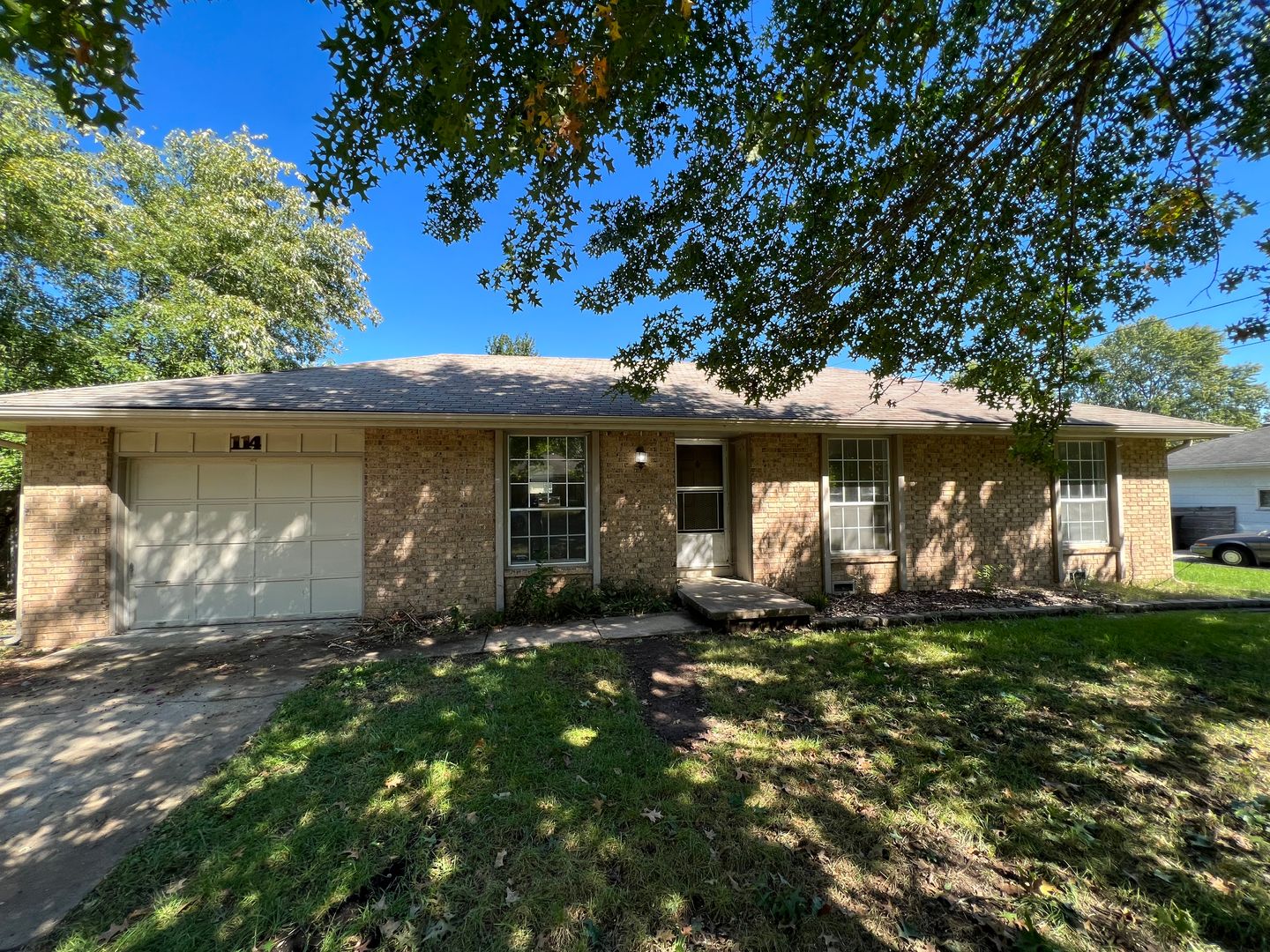 Republic House: 114 N Kyle Ave