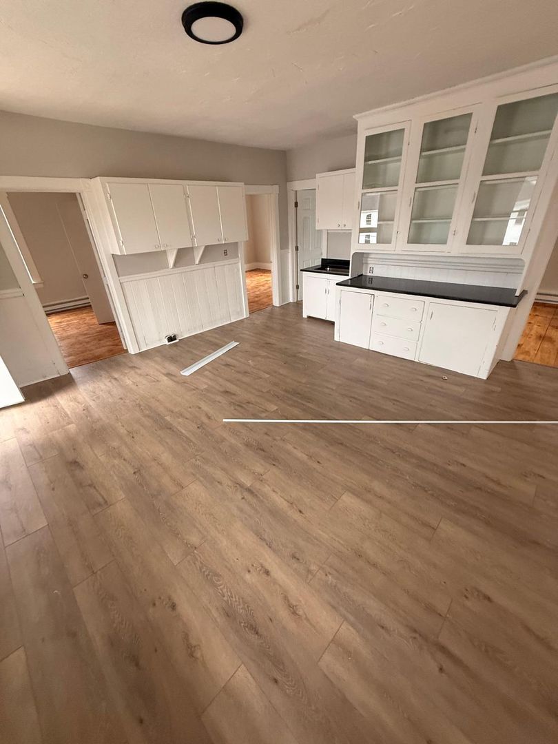 Southbridge Apartment: 65 Charlton St