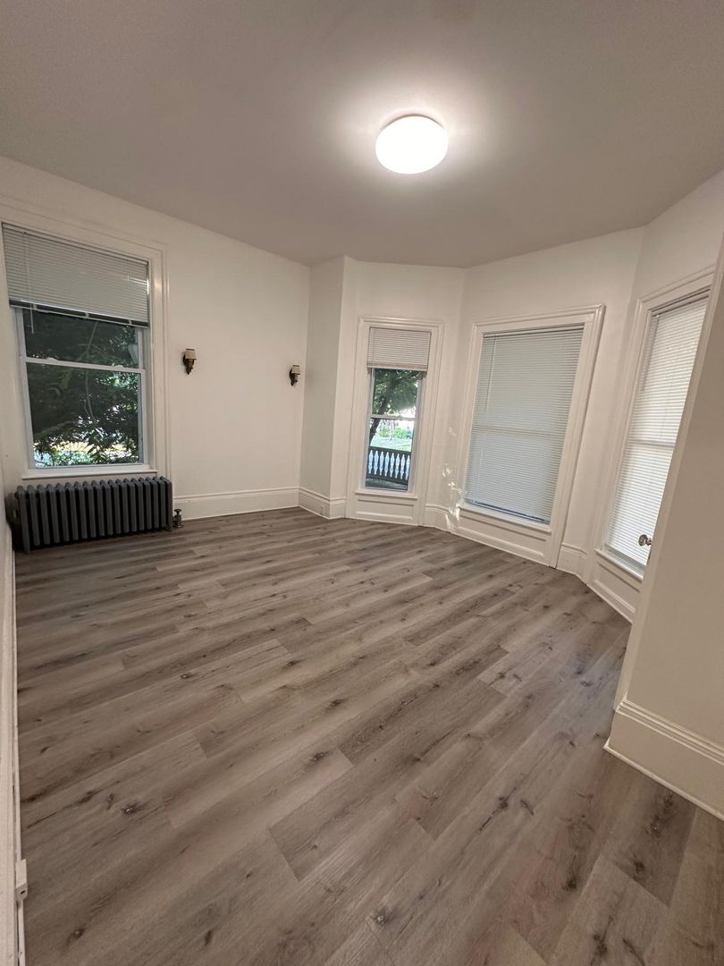 Athol Apartment: 1403 Main Street