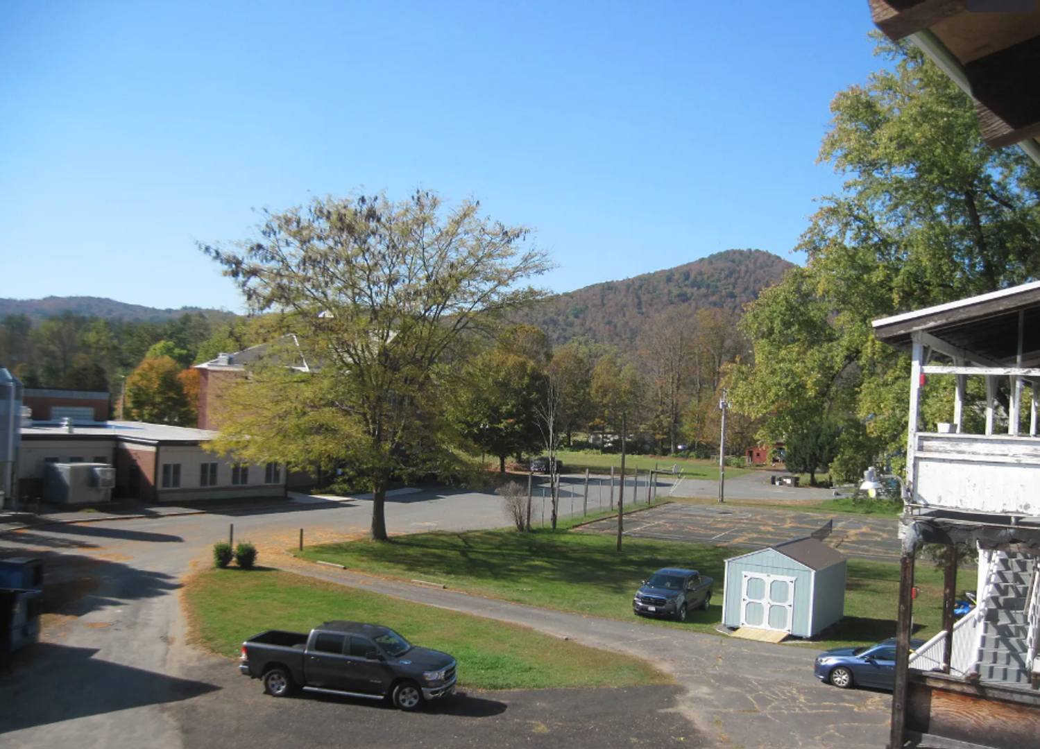 Charlemont Apartment: 122 Main St