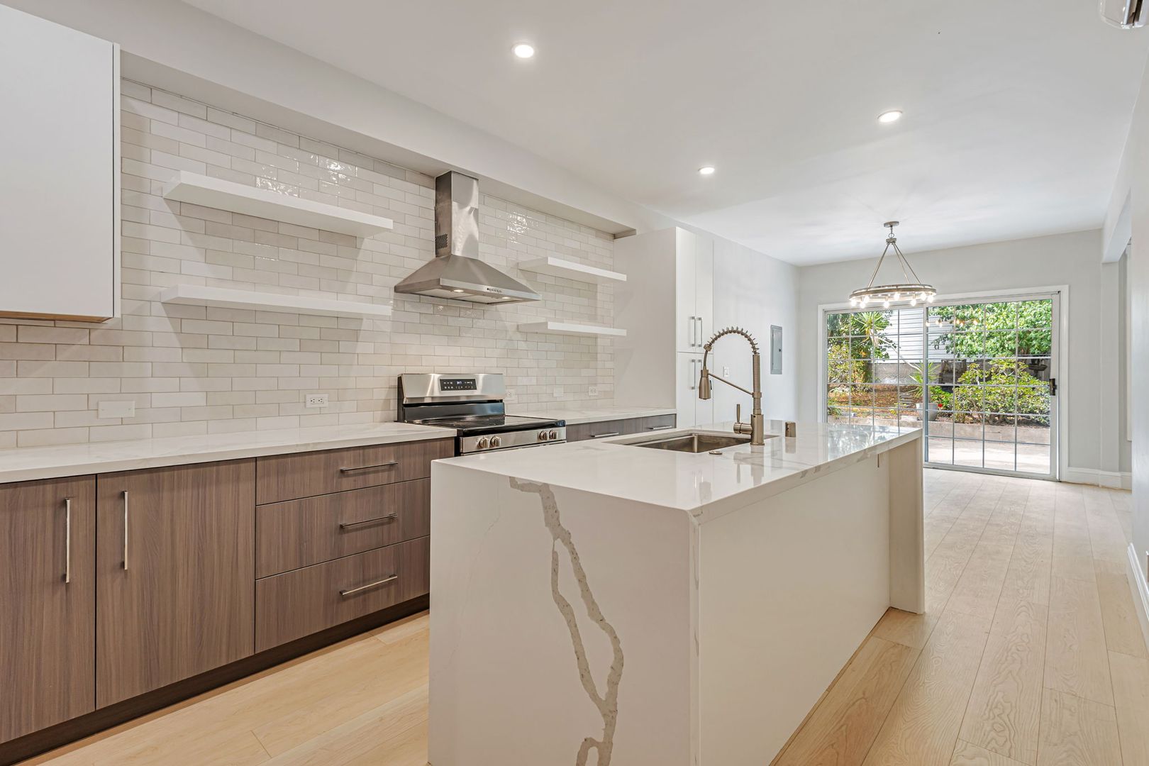 San Francisco Apartment: 4170 17th Street