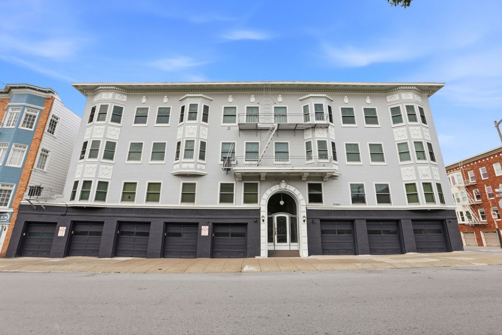 San Francisco Apartment: 3055 Gough Street