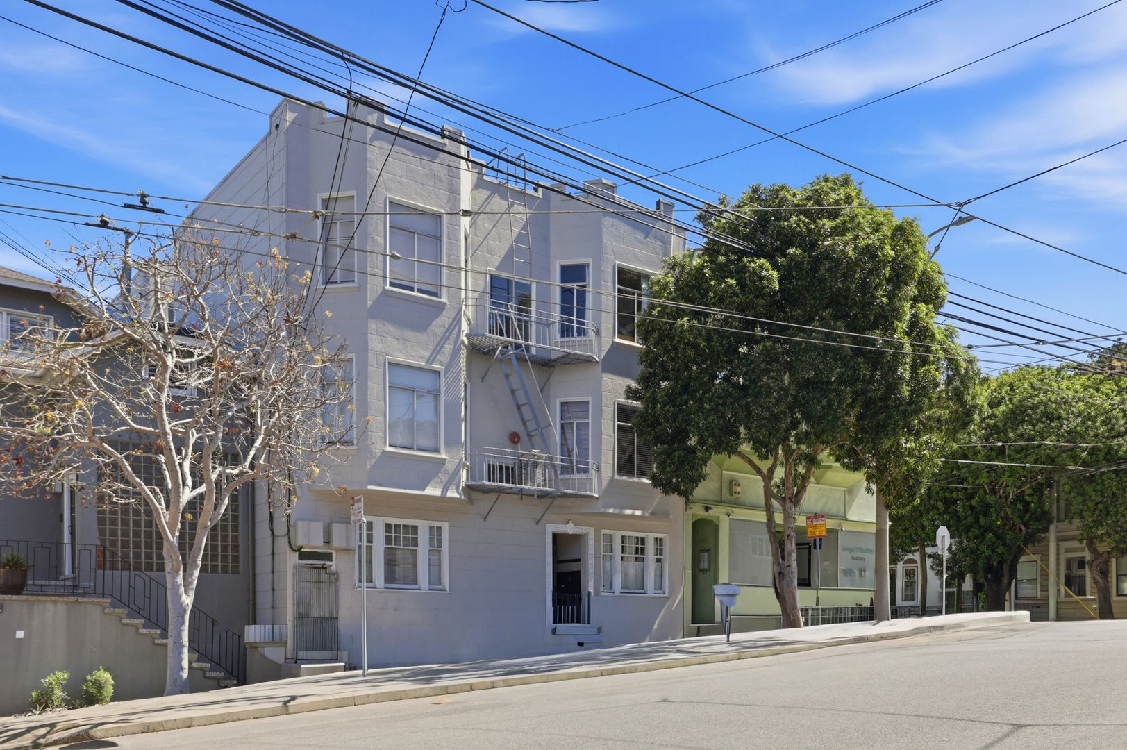 San Francisco Apartment: 1643 Castro Street