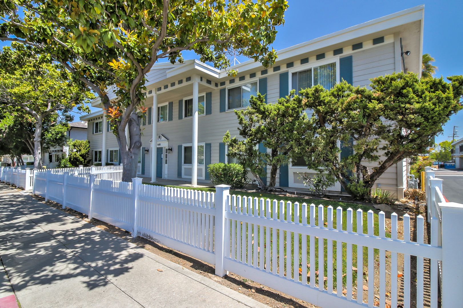Sunnyvale Apartment: Poplar Plaza Apartments