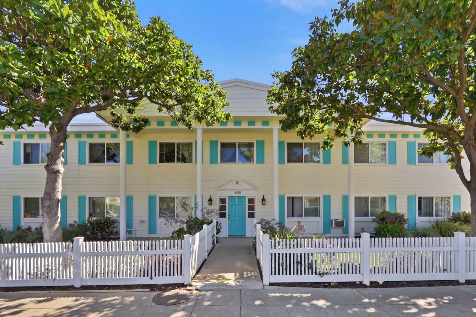 Sunnyvale Apartment: Poplar Plaza Apartments