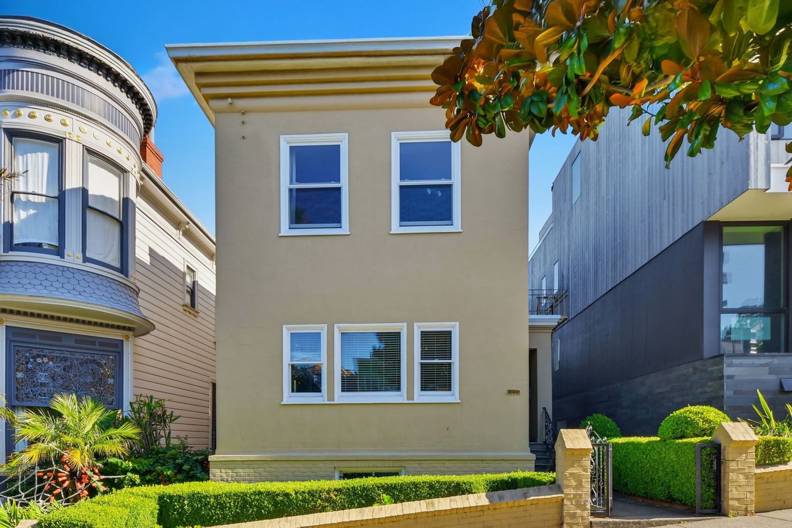 San Francisco Apartment: 1093 Dolores St