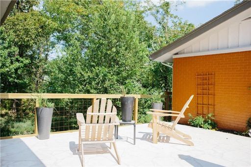 Remodeled 2 Bed 1 Bath by Mueller – photo 1