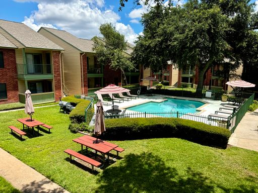 Lovely Two Bedroom! – photo 1