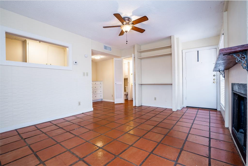 Hyde Park Studio - Saltillo Tile! – photo 1