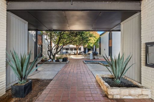 North-Central Austin 1 Bd 1 Bath – photo 1