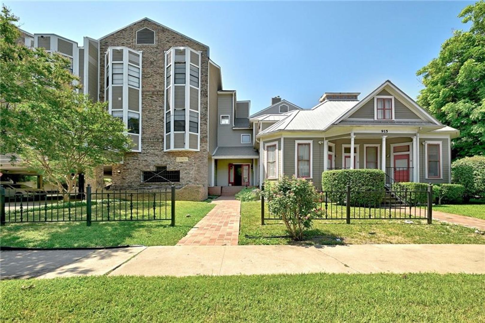 Austin House: 915 W 23rd St Unit B