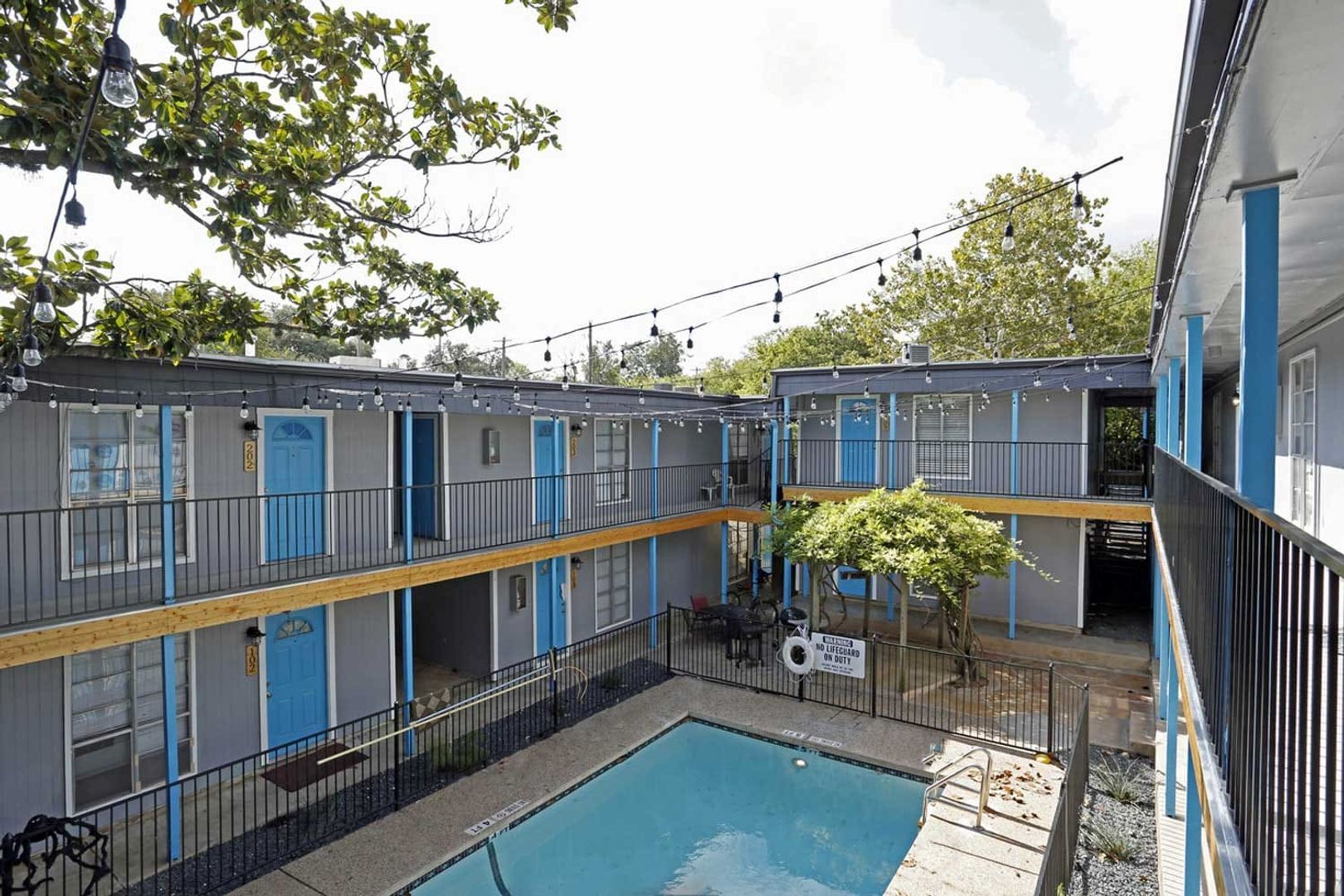 Austin Apartment: 1301 W Ben White Blvd.