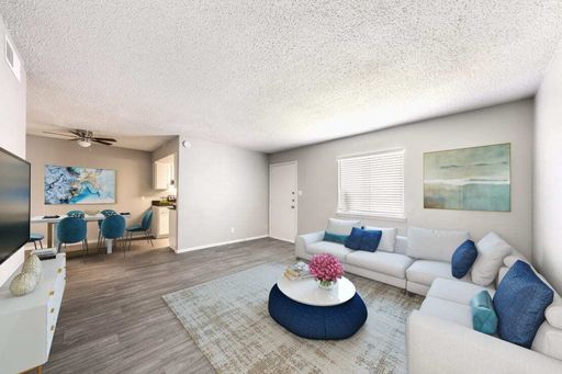 Spacious 2-Bedroom Comfort at Emerson Apartments – photo 1
