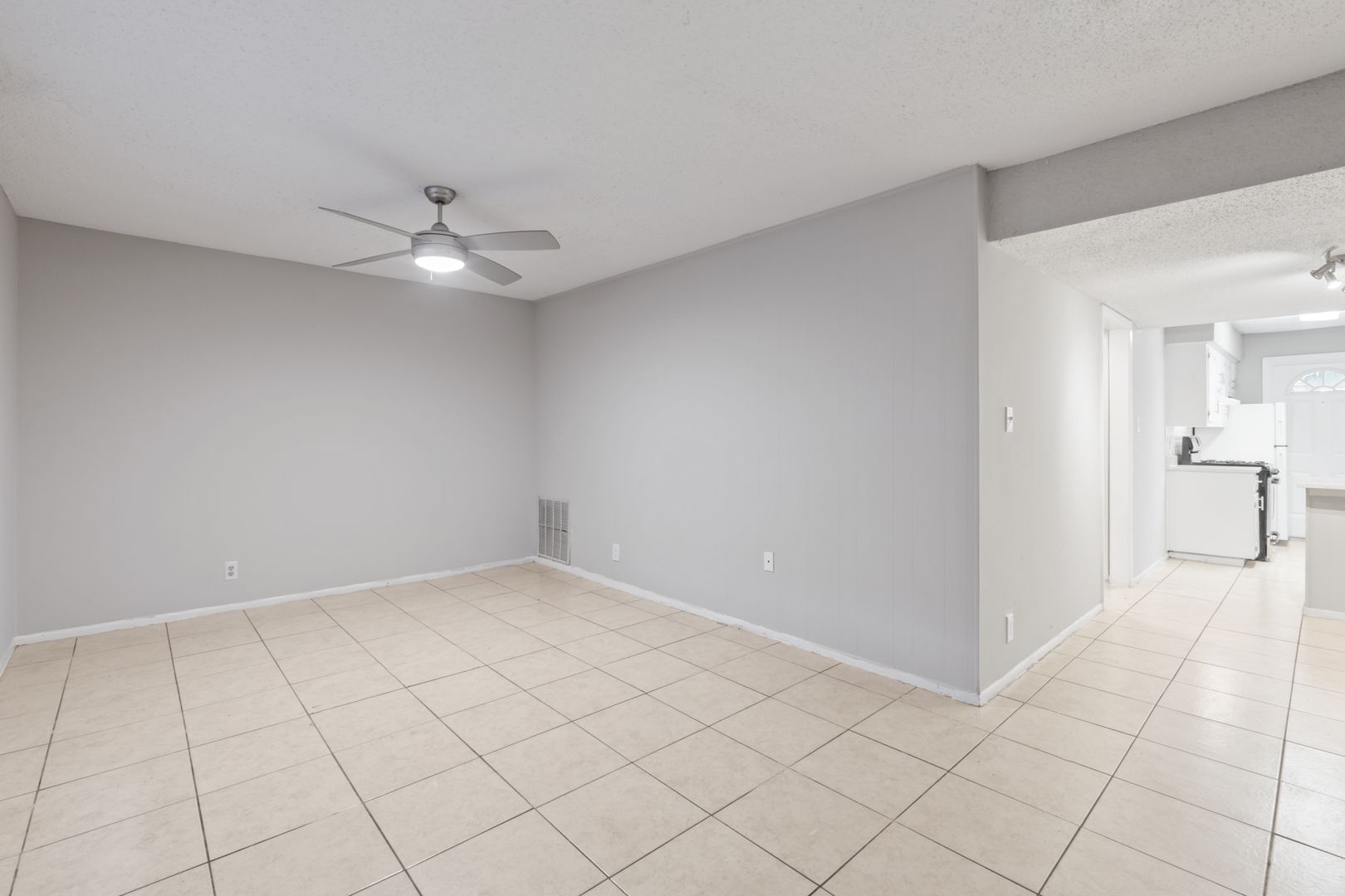 Austin Apartment: 1301 W Ben White Blvd.