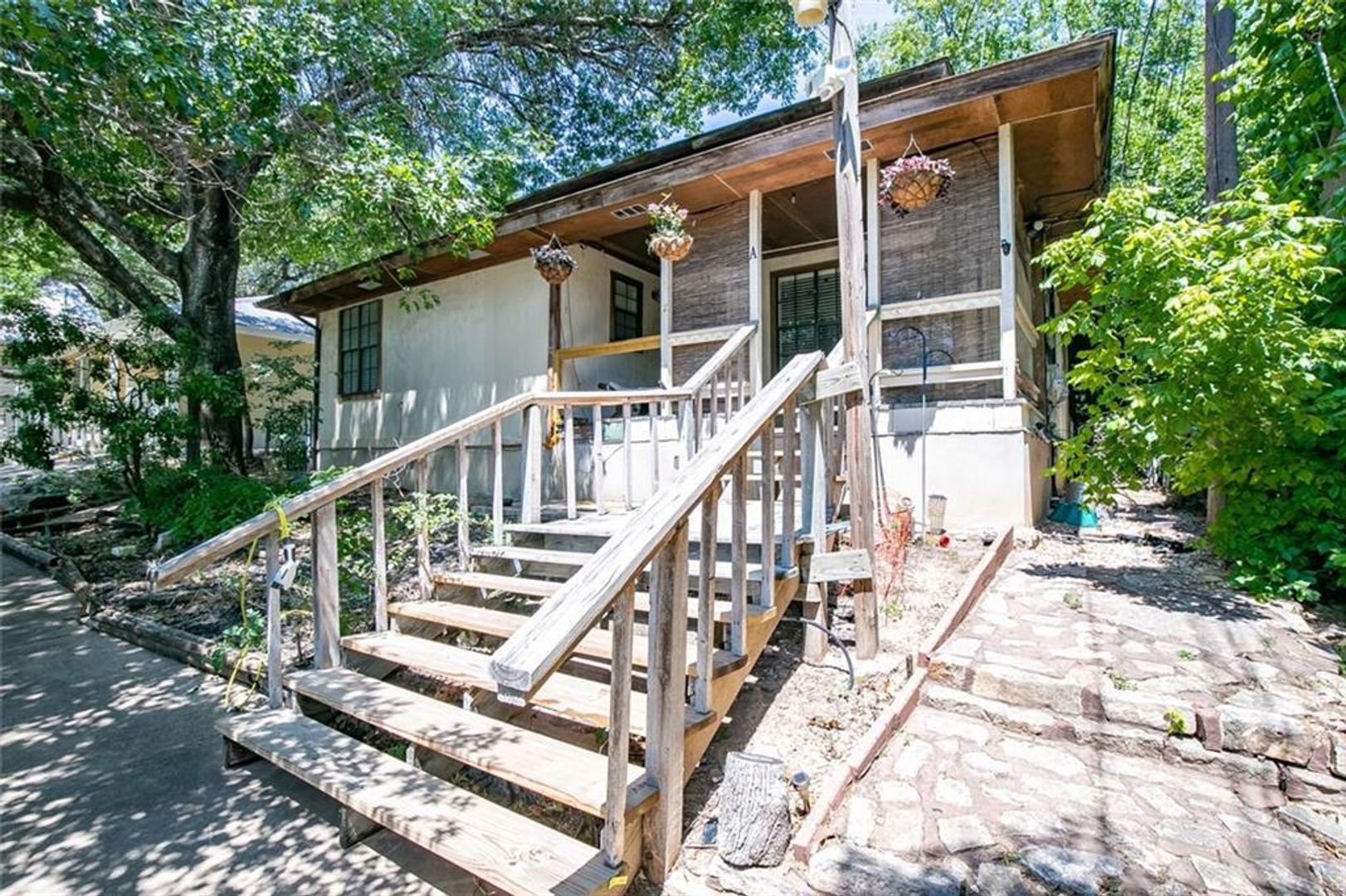 Austin Apartment: 2400 Thornton Road
