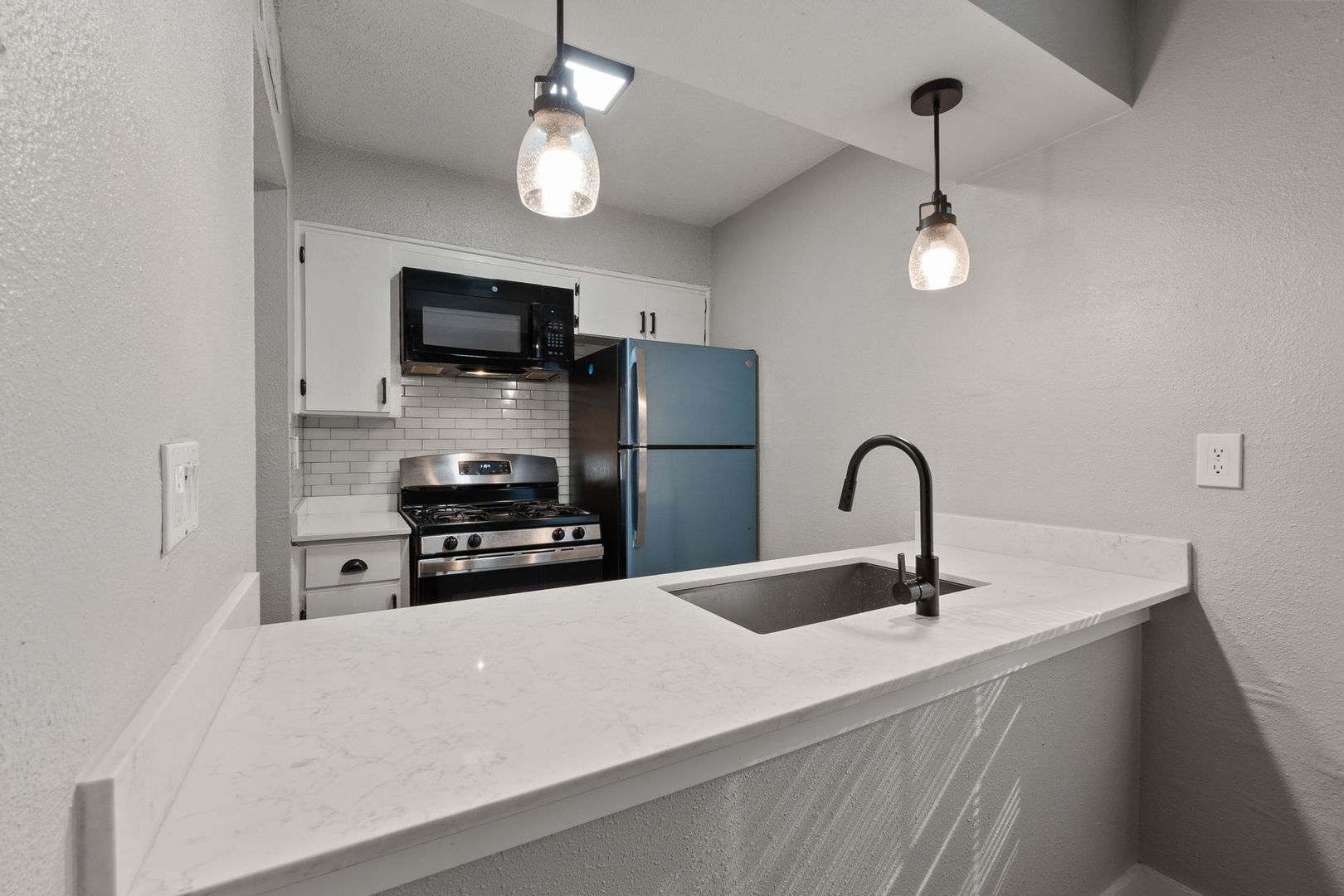 Austin Apartment: 1220 W. Anderson Lane