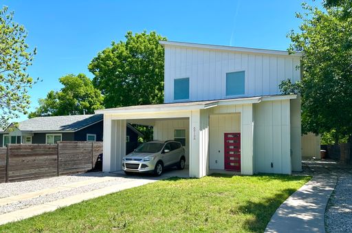 Modern 2 bed/2.5 bath Central Austin Home – photo 1