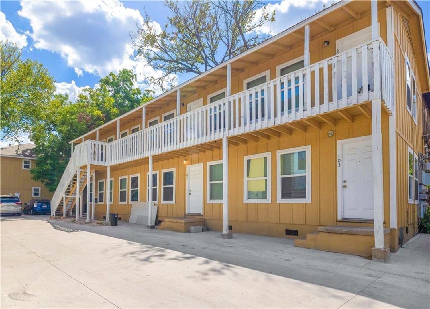 Austin Condo: 204 E. 30th St. #202