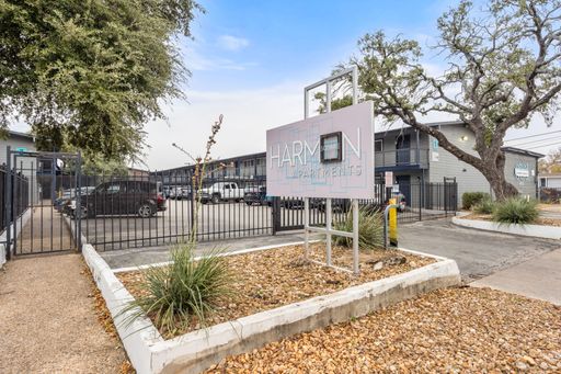 North-Central Austin 1 Bed 1 Bath!! – photo 1