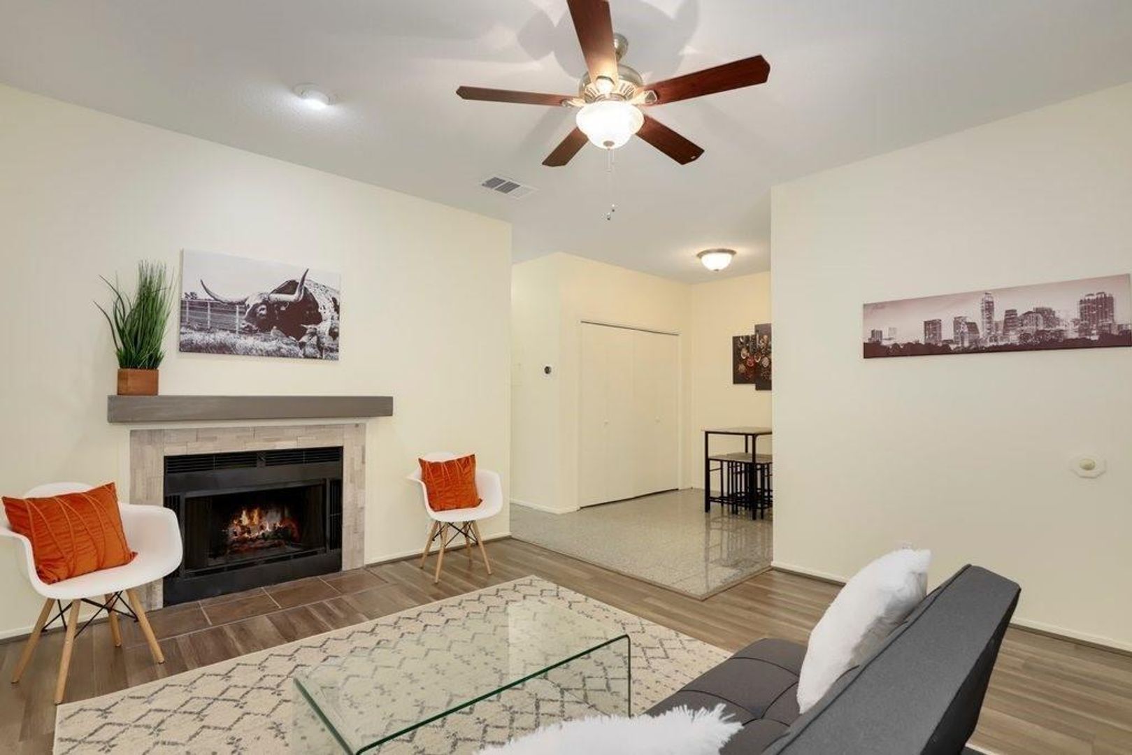 Austin Apartment: 106 E 30th St #103