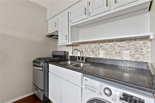 Cherrywood 1x1 - Open Floor Plan & Modern Appliances – photo 1