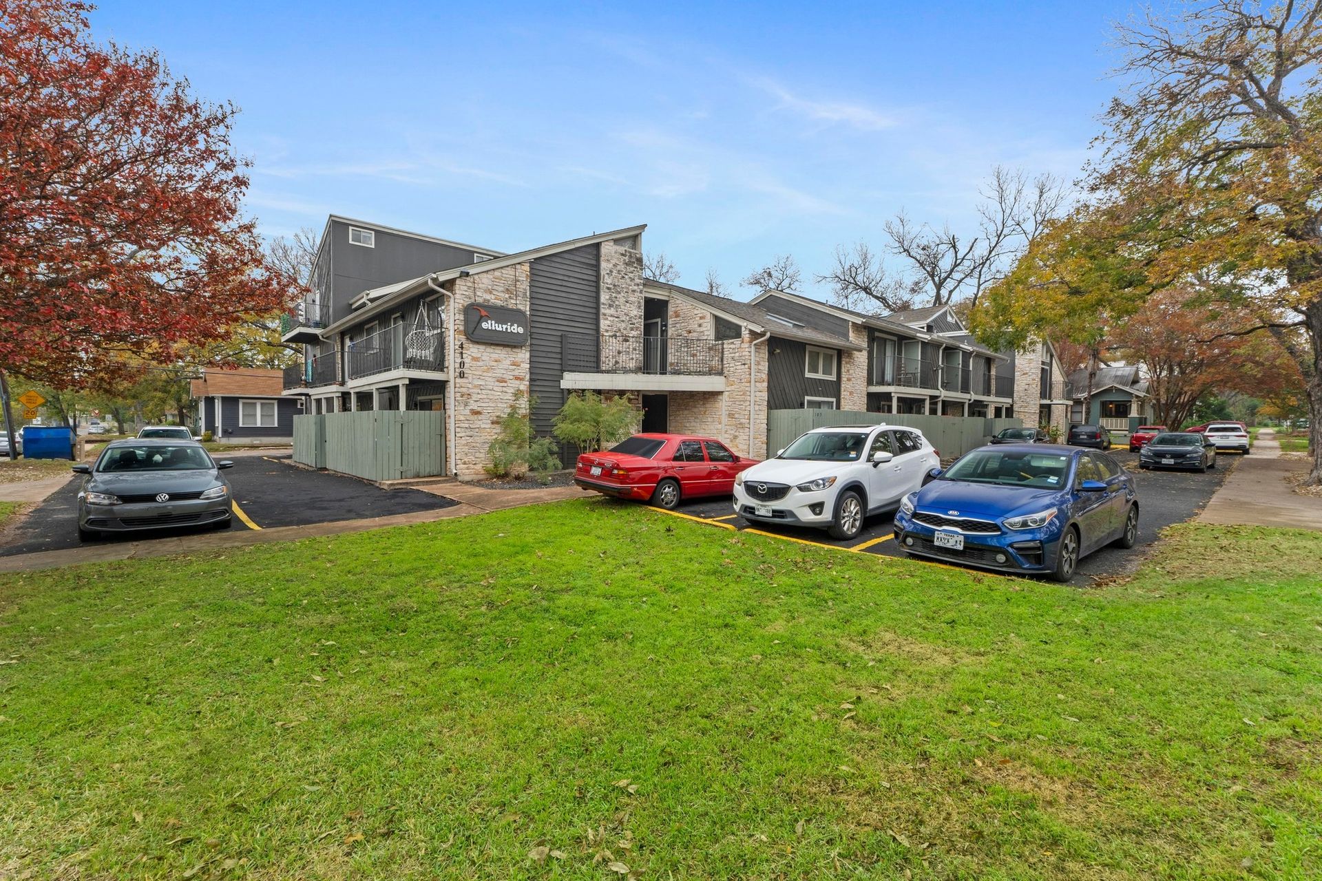 Austin Apartment: 4100 Avenue C