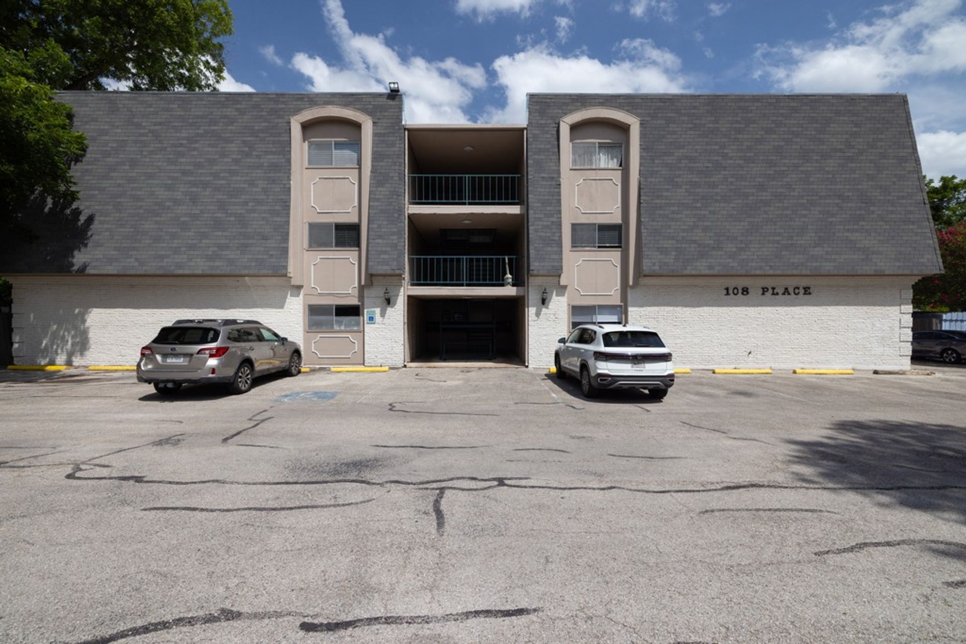 Austin Apartment: 108 W 45th St